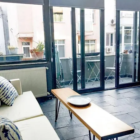 Appartement Stylish Rooftop In Nisantasi Istanboel